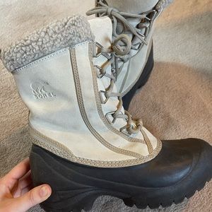 Sorel Cumberland Winter Boots Size 6, Cream/Black, Thinsulate